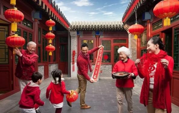 What are the traditional customs of Spring Festival in China?