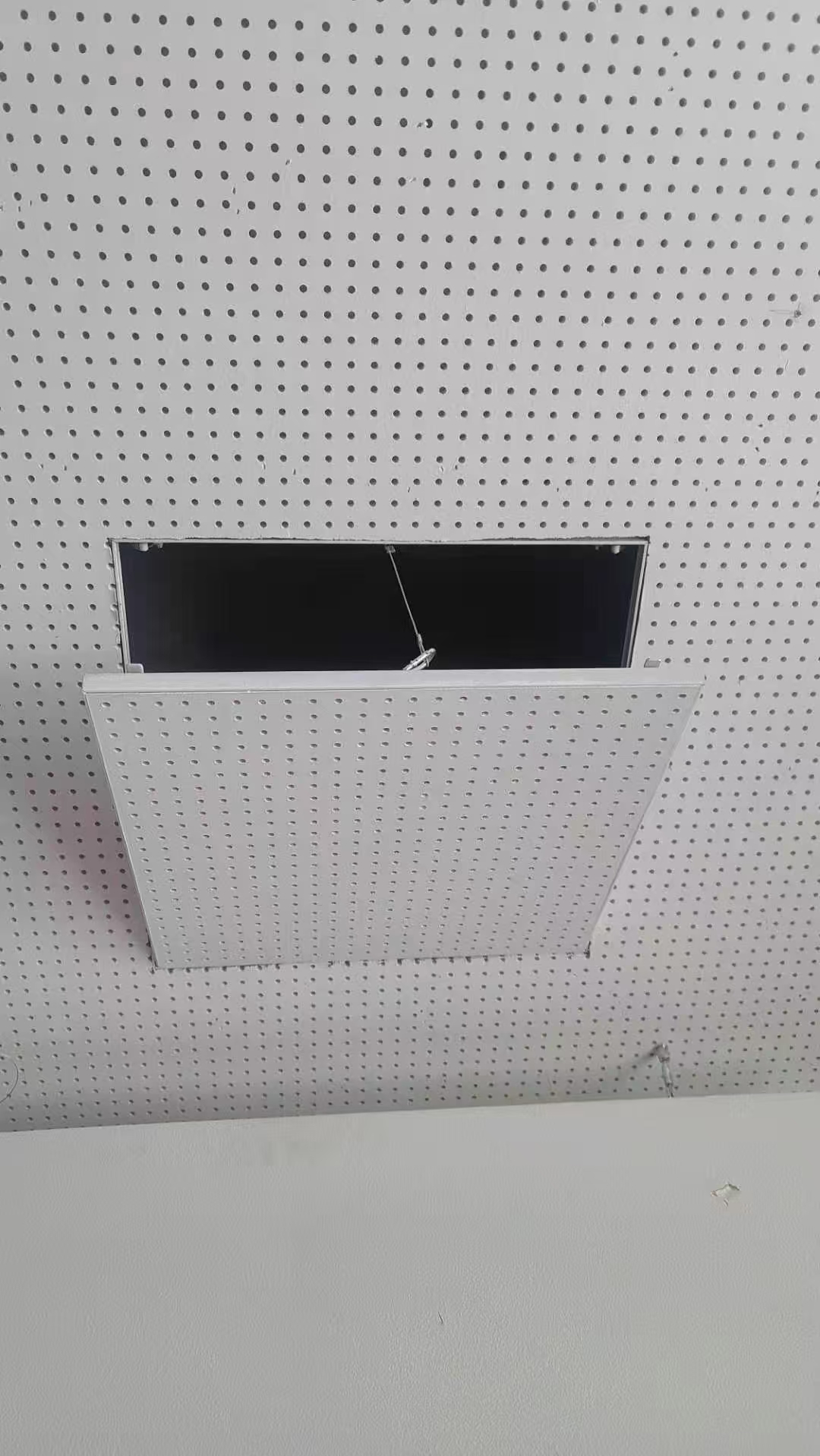 Characteristics of Sound-Absorbing Aluminum Alloy Inspection Openings