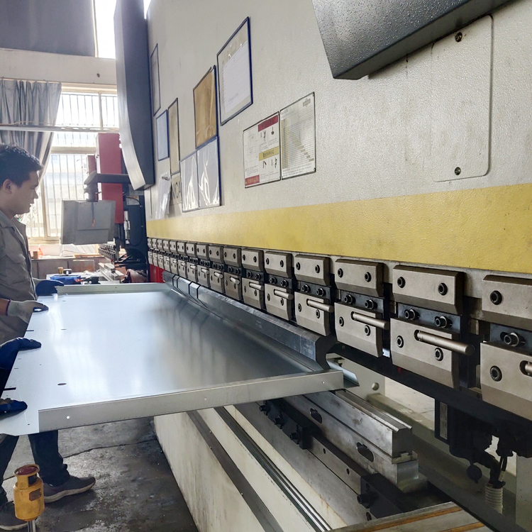 Comparison between galvanized sheet and stainless steel.