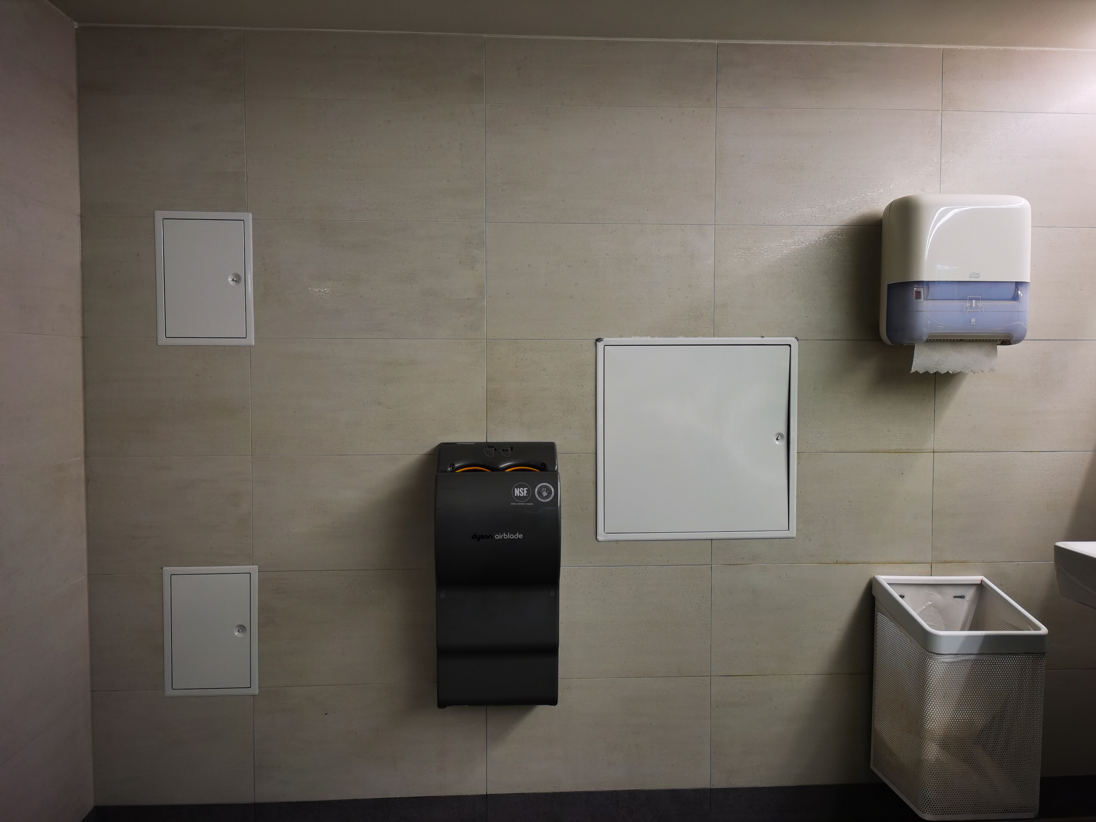 why access panels should be mounted in bathrooms？